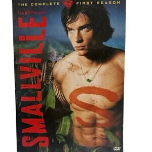Smallville: The Complete First Season DVD 6 Disc Set W/ Case
